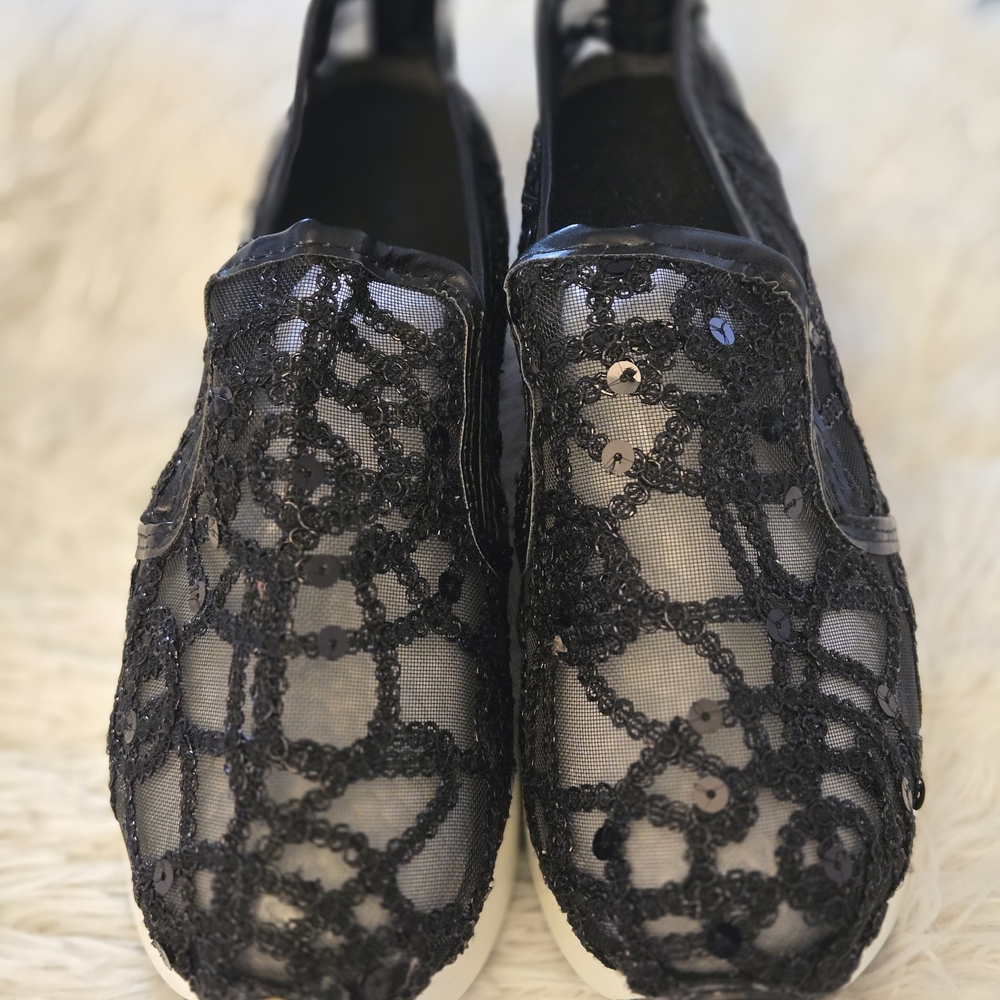 SHEIN Black Wedge Shoes with Intricate Lace Design